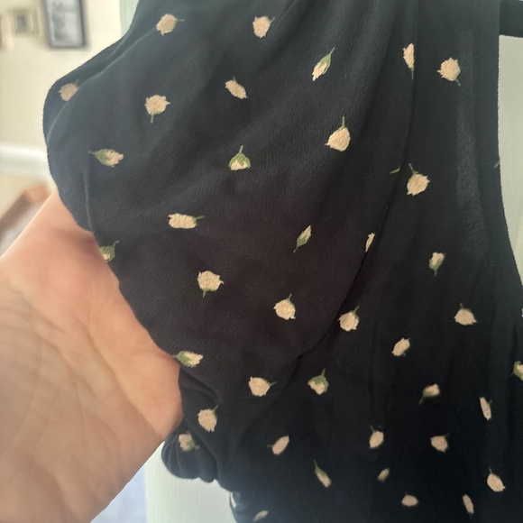 RVCA Cropped Smocked Puff sleeved floral bustier top L - Picture 6 of 8